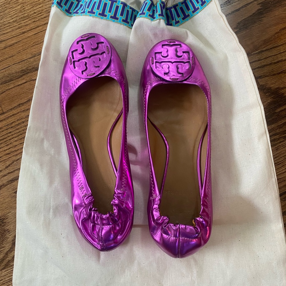 Tory Burch Rare Metallic Purple Metallic Shiny  Leather Reva Ballet Flats size 6